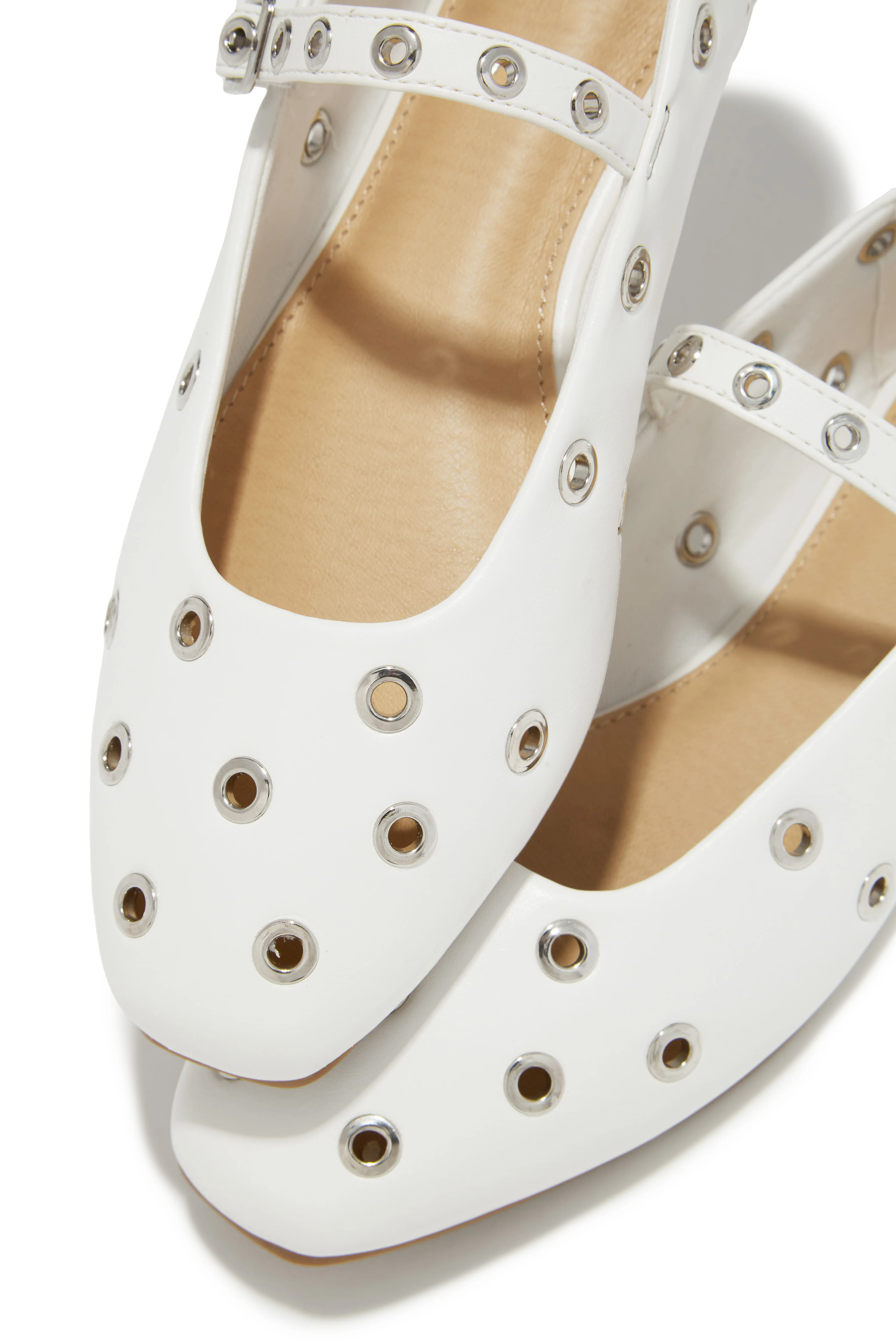 Amirah Flats - White - Image 4