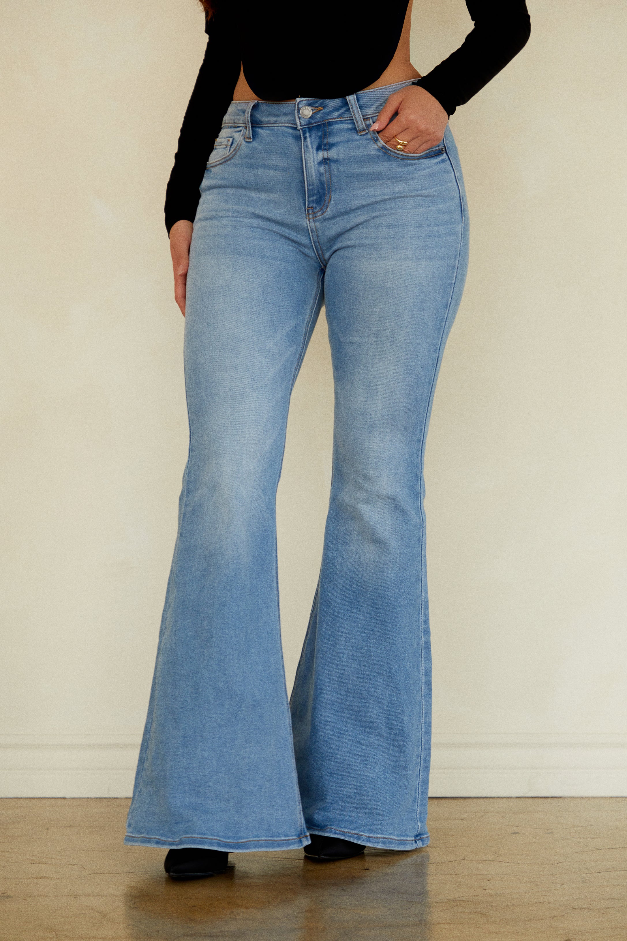 Ivette Mid Rise Super Flare Pant - Light Denim - Image 8