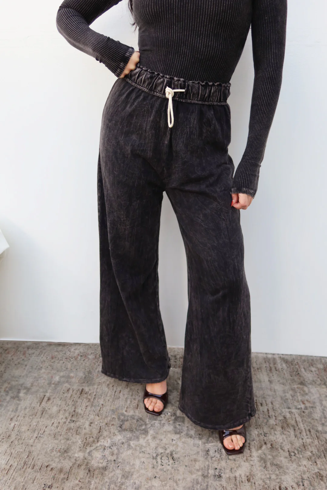 Levie Wide Leg Lounge Pant - Black - Image 6